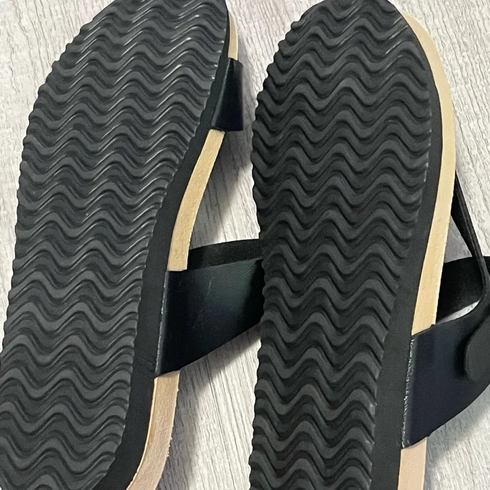 Black sandals - Picture 3 of 3